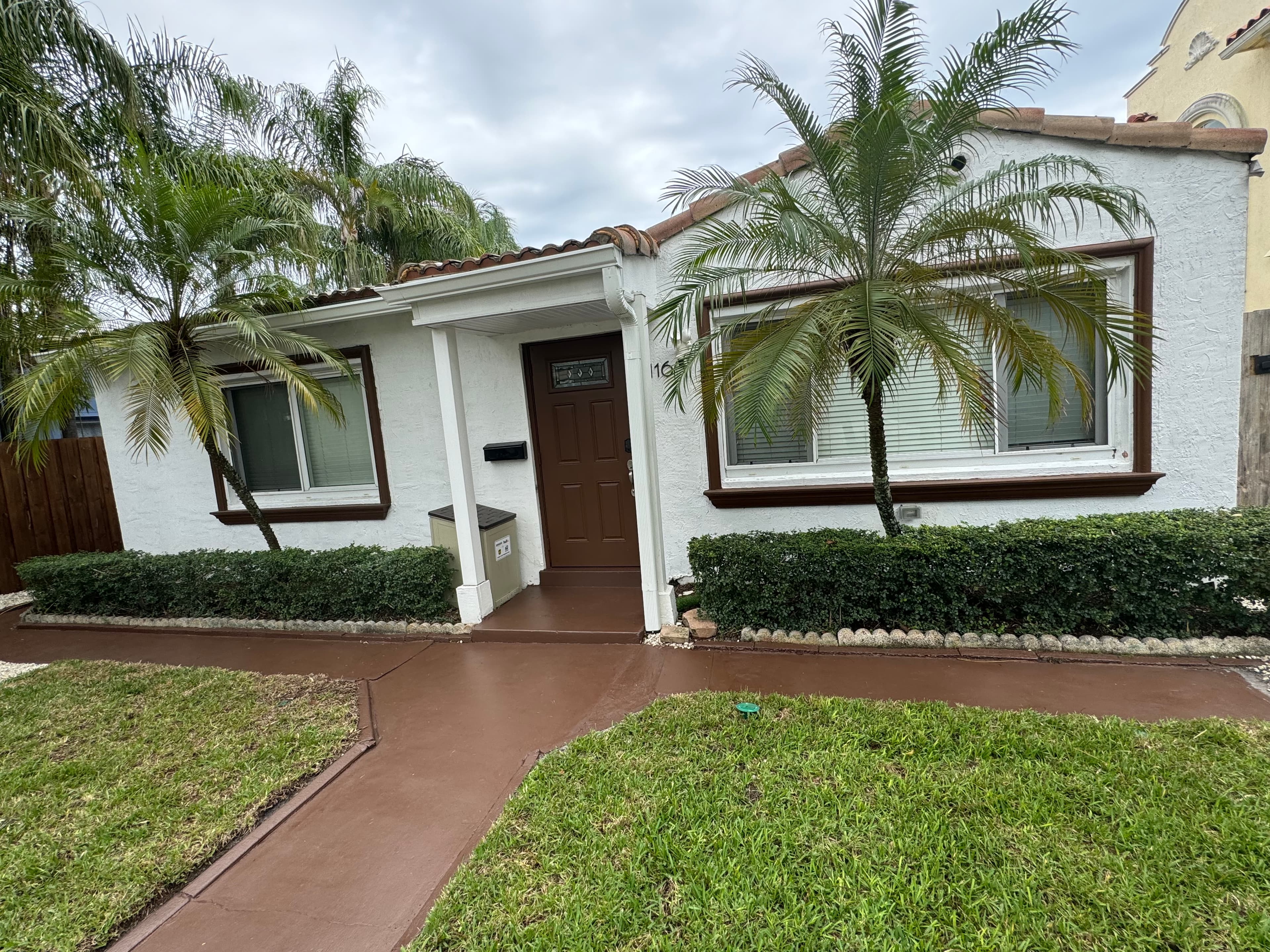 Turtle Nest Bungalow healing vacation home in Fort Lauderdale